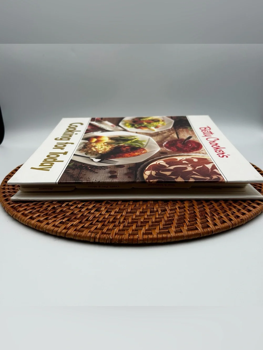 Vintage Betty Crocker's Cooking For Today 3 Ring Binder Cookbook HC 1992